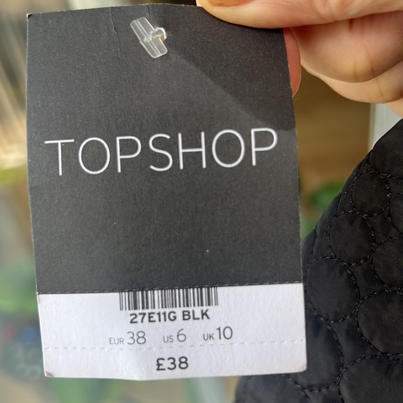 BNWT TOPSHOP BLACK SKIRT SIZE 6 - Picture 2 of 6